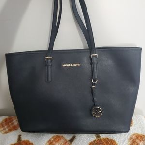 Micheal Kors tote bag